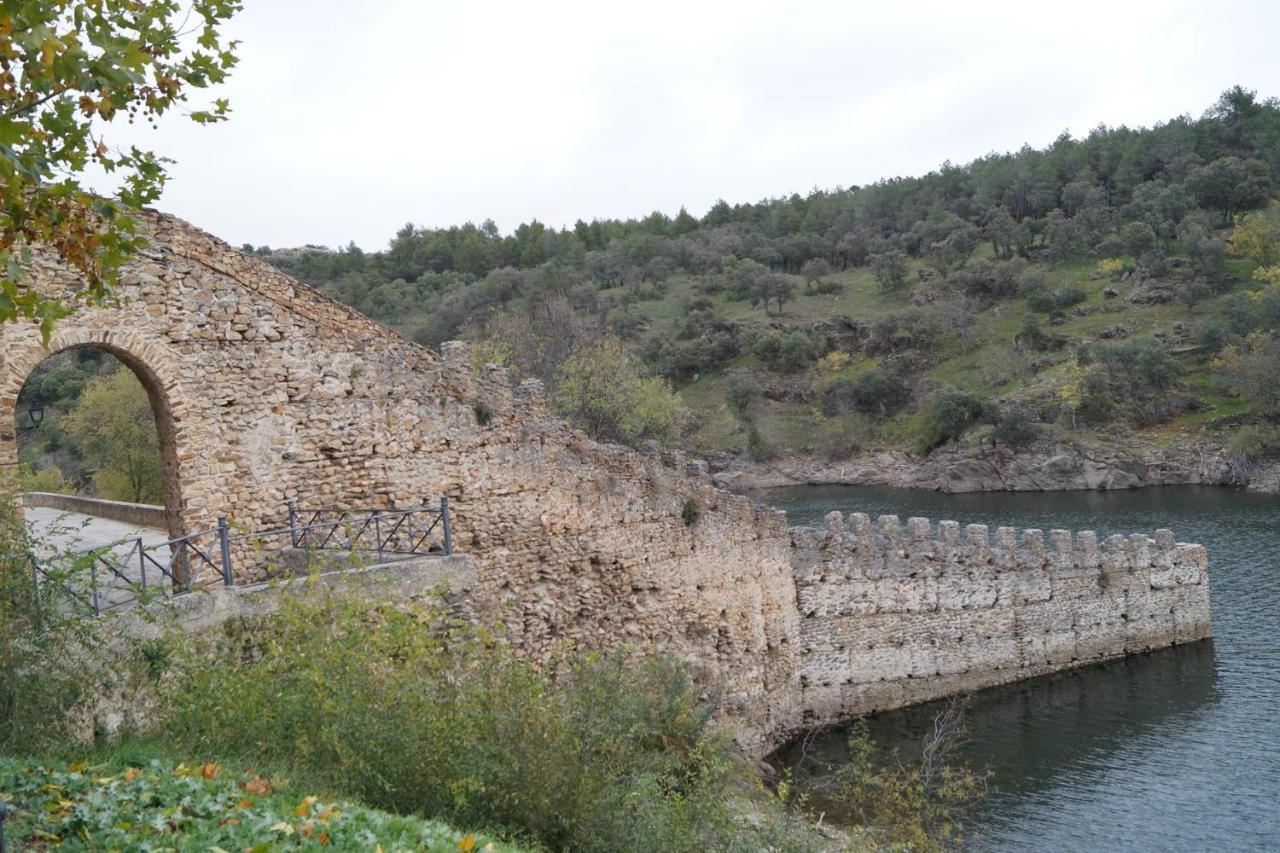 Апартаменти Puente Viejo De Buitrago Casa Fresno Буїтраго-дель-Лосоя Екстер'єр фото